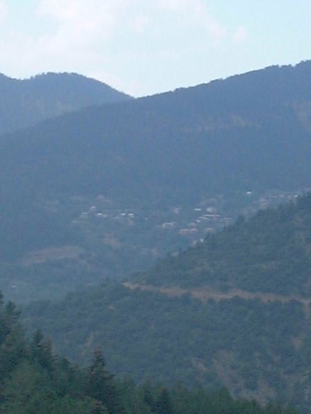 Montagnes et village
