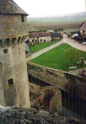 fortifications du château de sarzay