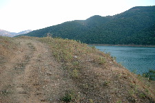 Lac du Mornos chemin