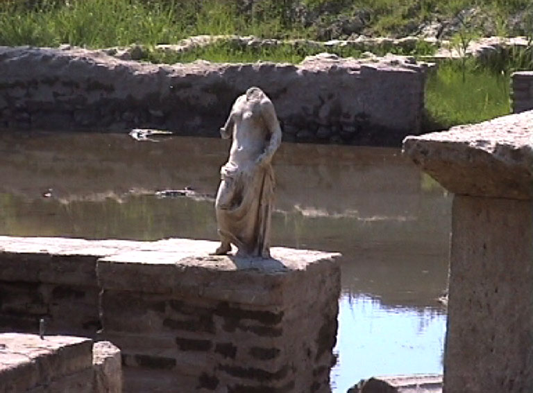 TempleIsis2.jpg